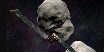 Mbrojtja planetare: Sonda e Nasa-s përplaset me sukses me asteroidin miliona kilometra larg në hapësirë!