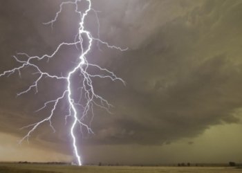 Çfarë ishte krisma e fuqishme që zgjoi sot Prishtinën?