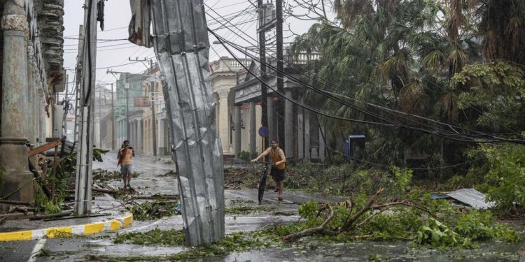 Shkatërrime masive, uragani “Ian” lë pa rrymë një shtet të tërë