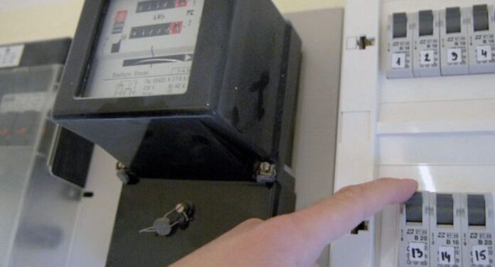 Qeveria jep detaje, kështu do të bëhet subvencionimi i qytetarëve që kursejnë energjinë elektrike!