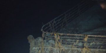 Të filmuara me teknologjinë e fundit, shfaqen pamjet e rralla të Titanikut