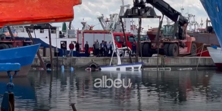 Mbytet një anije në portin e Durrësit