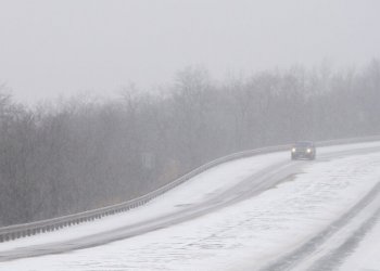 Borë në bjeshkën e Sllovenisë, temperaturat bien deri në -4 gradë, bora fillon edhe në Kroaci!