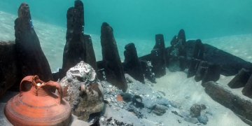 Del pranë brigjeve të Izraelit anija e fundosur 1200 vjet më parë!