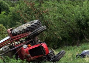 Vdes 8-vjeçari në Has, bie nga traktori të cilin po e drejtonte një 11-vjeçar