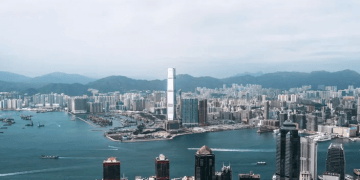 Ky vend po jep 500 mijë bileta avioni falas për rimëkëmbjen e turizmit