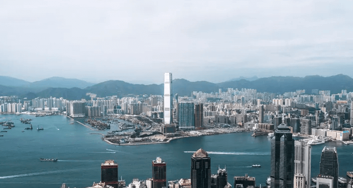 Ky vend po jep 500 mijë bileta avioni falas për rimëkëmbjen e turizmit