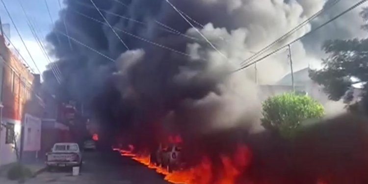 E tërë lagjja në tym e flakë pas aksidentit të kamionit me naftë!