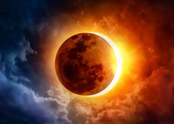 Astronomët e Kosovës thirrje qytetarëve: Dilni sot në shesh, ta shohim Eklipsin e Diellit