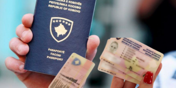 Mungon materiali, qytetarët në Kosovë mbesin pa pasaporta dhe patentë shoferë