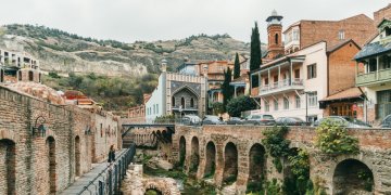 10 udhëtime të bukura që mund të bëni në vjeshtë!