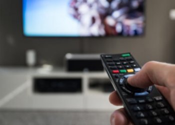 Deputeti i “Guxo”: Edhe drita e televizorit harxhon rrymë!