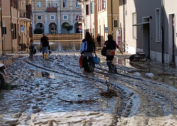 Skena apokaliptike nga ishulli italian, dhjetëra të zhdukur nga përmbytjet!