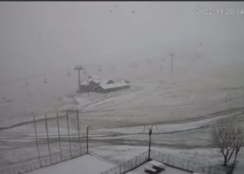 Fillojnë reshjet e borës në viset malore! (VIDEO)