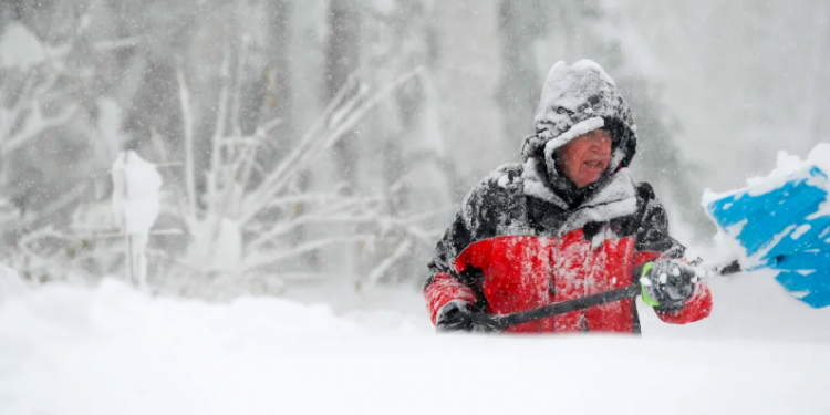 Stuhia e madhe e borës shkakton viktimat e para në Amerikë, anulohen fluturimet dhe mbyllen shkollat