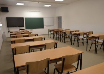 Shqipëri: Moti i ashpër, pezullohet mësimi në 16 shkolla!