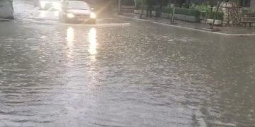 ​Reshjet, Durrësi zgjohet nën ujë