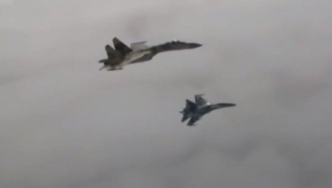 Përplasen në ajër dy avionë të Luftës së Dytë Botërore, publikohen pamjet