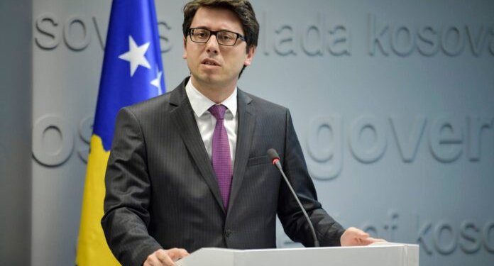 Murati: Bizneset i kanë rritur fitimet, t’ua rrisin pagat punëtorëve