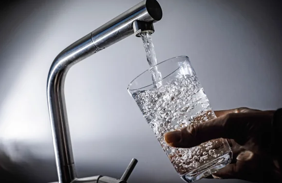 Pse e turbulluan ujin të reshurat e fundit dhe si duhet vepruar?