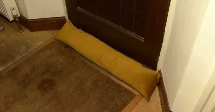 Ministri britanik tregon si e kursen rrymën në shtëpinë e tij