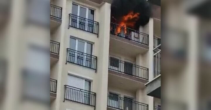 Zjarr në një banesë në Fushë Kosovë, qytetari largohet nga njëri ballkon tek tjetri!