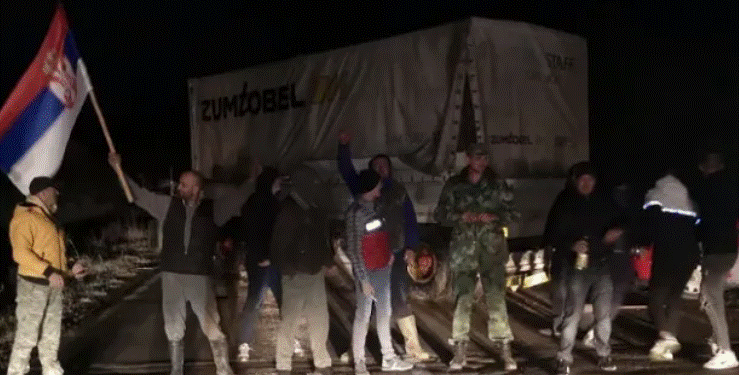 Bllokimi i Pikës kufitare në Merdare!