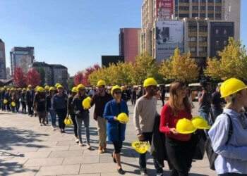 Të mbetur pa punëtorë, bizneset në Kosovë angazhojnë nga Bangladeshi, Nepali e Turqia