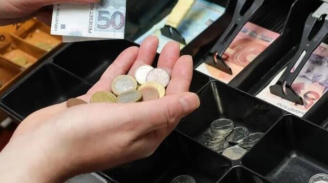 Kroatët të pakënaqur me euron: Gjithçka është e tmerrshme