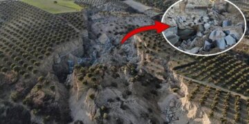 Tërmeti ndan në dysh fushën me ullinj, formon në mes një gropë 30 metra të thellë