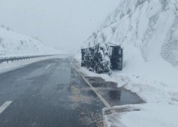 Aksident i rëndë në autostradën në Kroaci: Përmbyset autobusi me targa shqiptare, vdes një person, 7 të plagosur