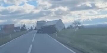 Kaos në Zagreb nga erërat e fuqishme