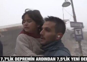 “Mos ki frikë” Gazetari lë transmetimin dhe merr në krah vajzën e traumatizuar nga tërmeti