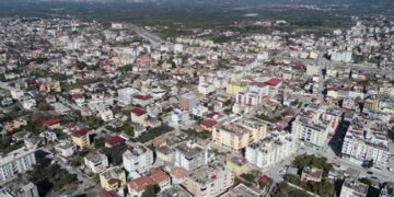 Fitorja e madhe e njeriut që i bëri ballë mafies së ndërtimit: Asnjë ndërtesë nuk u shemb nga tërmeti në qytetin e tij!