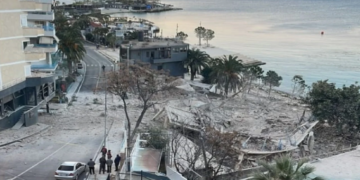 Shpërthimi i tritolit trondit Sarandën, hoteli bëhet rrafsh me tokën