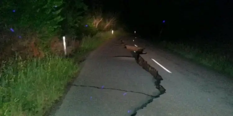 Tërmeti në Turqi, shiu i rrëmbyeshëm pengon përpjekjet për shpëtim