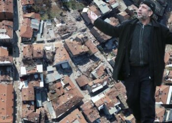 Mahniten ekspertët, lagja e ndërtuar 120 vjet më parë, e paprekur nga tërmetet, gjithçka rreth saj e shkatërruar