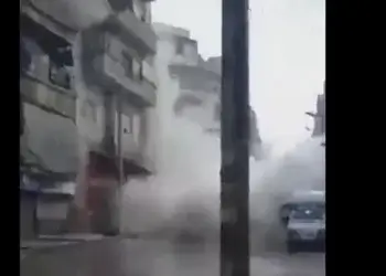 Pamje nga tërmeti i fuqishëm në Turqi, momenti kur ndërtesa shembet në pak sekonda