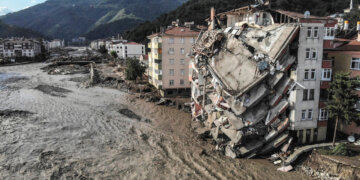 Nuk kanë fund fatkeqësitë në Turqi, pas tërmetit, përmbytjet “pushtojnë” jugun e vendit