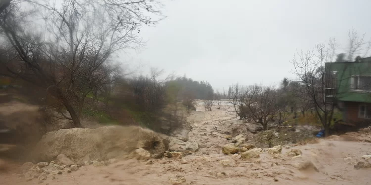 Përmbytje në zonën e prekur nga tërmeti në Turqi, regjistrohen edhe viktima