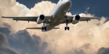 Mërgimtarët do të vijnë më shpejt e më lirë në Kosovë, avionët nga Kosova do të fluturojnë “së shpejti” përmes Shqipërisë