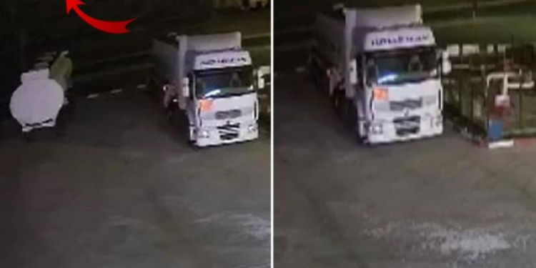 Rrufetë ndriçojnë qiellin, kamioni tundet si “djep”, kamerat e sigurisë tregojnë pamjet e tërmetit në Turqi