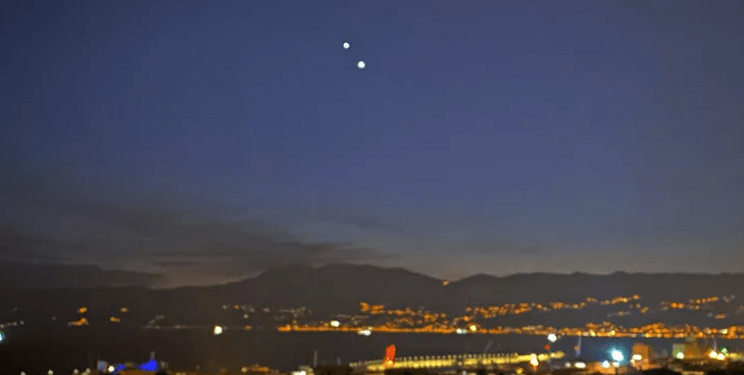 Pamje spektakolare, fenomeni i rrallë në qiell ndodhi mbrëmë