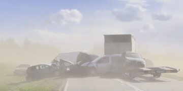 Stuhi e fuqishme në Serbi, aksidentohen 14 automjete