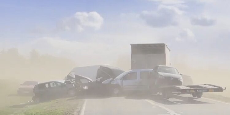 Stuhi e fuqishme në Serbi, aksidentohen 14 automjete