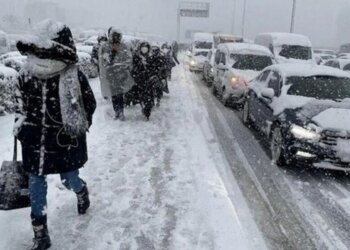 Turqia përfshihet nga stuhitë dhe bora