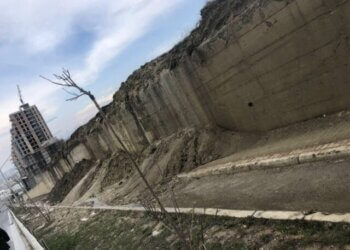 Rrëshqitje e dheut në Veternik, Komuna e Prishtinës thotë se është kompetencë e Ministrisë së Infrastukturës (FOTO)