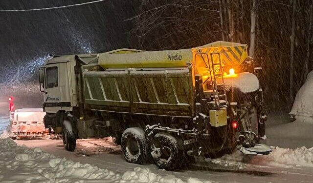 Mot i ashpër në Kosovë, borë e madhe në fshatrat e Suharekës