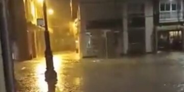 Shi i rrëmbyeshëm pas thatësirës në Spanjë, përmbytën rrugët e mbyllen shkollat