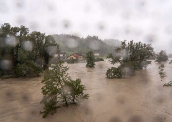 Moti i lig në Itali, raportohen viktima, mbyllen shkollat